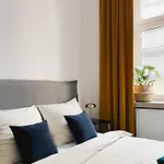 Artystyczne Loft 52 Апартаменты *