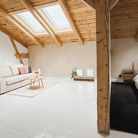 Apartment Artystyczne Loft 52